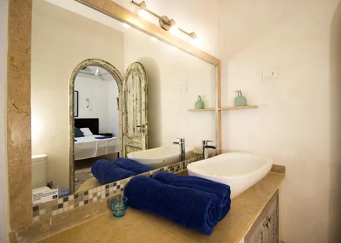 Red C Villa *